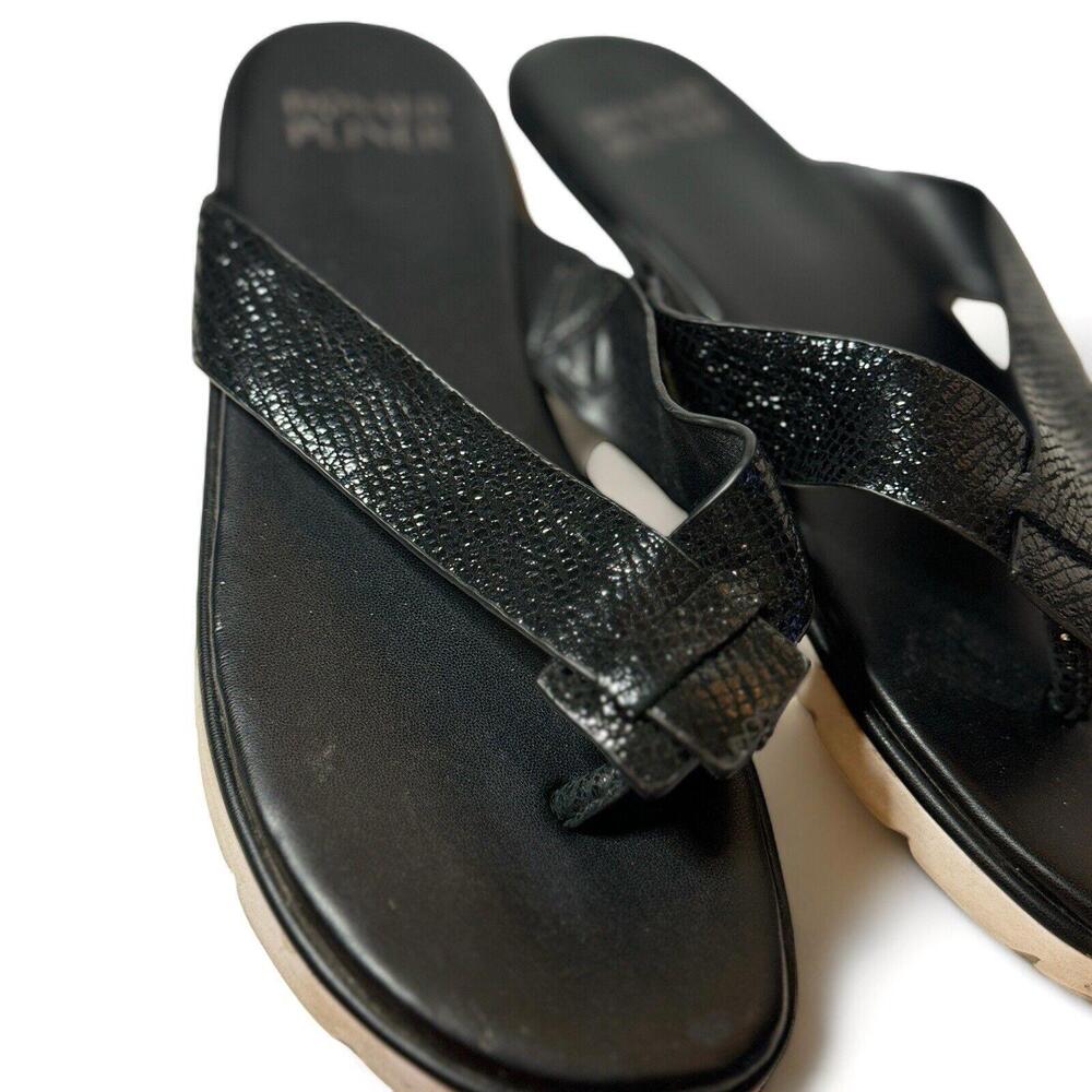 Donald J Pilner HADDIE Black Patent Leather Flip Flop Sandal Sz 9  Pd $138 EUC